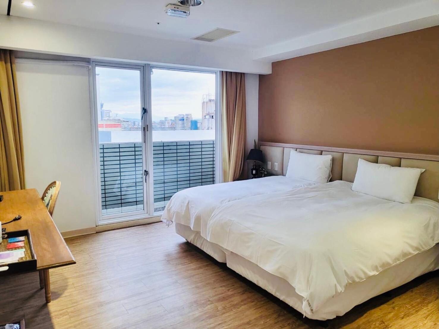 Taichung Enrichlife Hotel Esterno foto